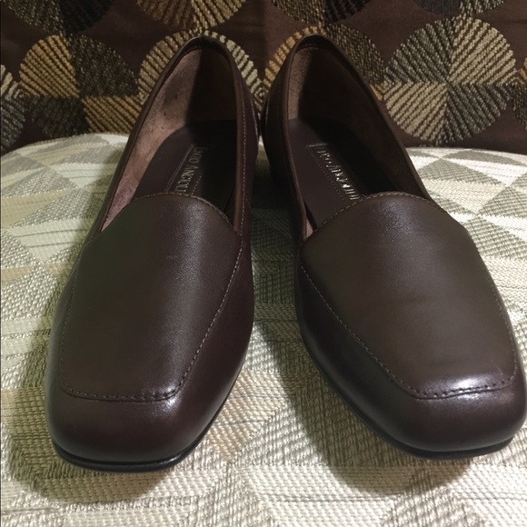 Enzo Angiolini Women's Liberty Loafer,Chocolate - Picture 1 of 8